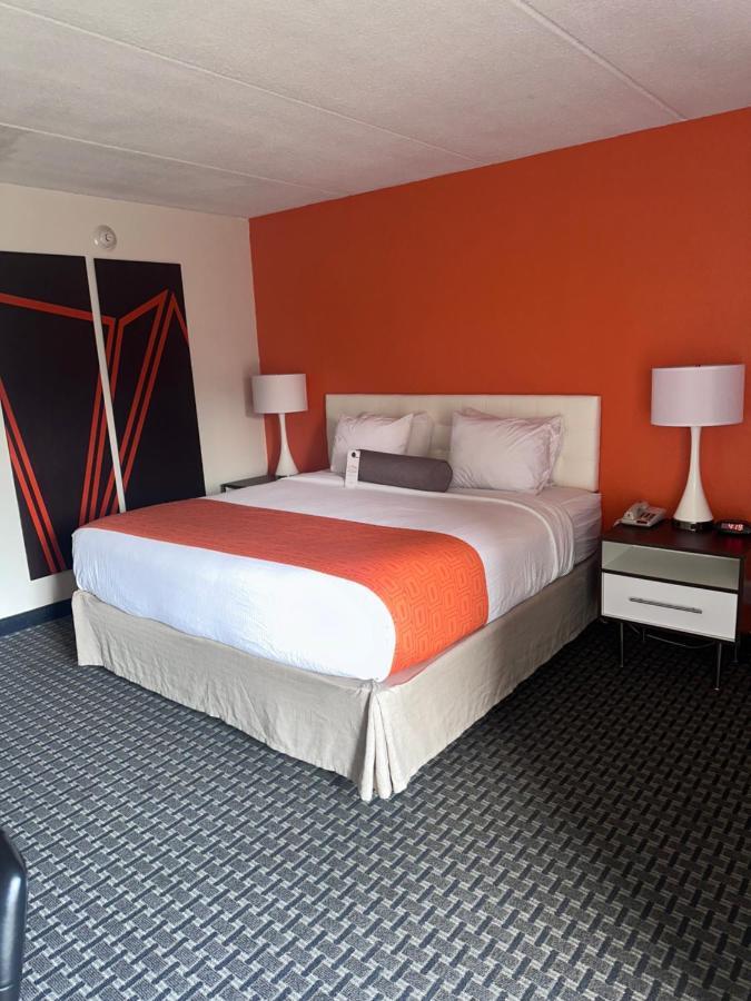 Howard Johnson By Wyndham Newburgh Buitenkant foto