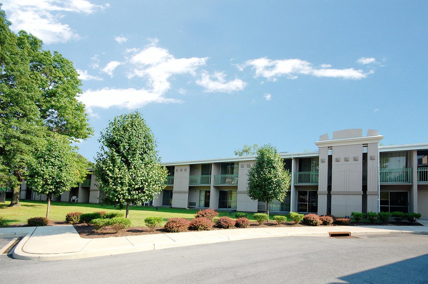 Howard Johnson By Wyndham Newburgh Buitenkant foto