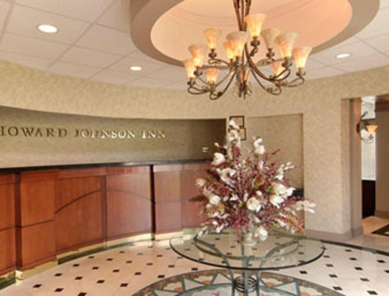 Howard Johnson By Wyndham Newburgh Buitenkant foto
